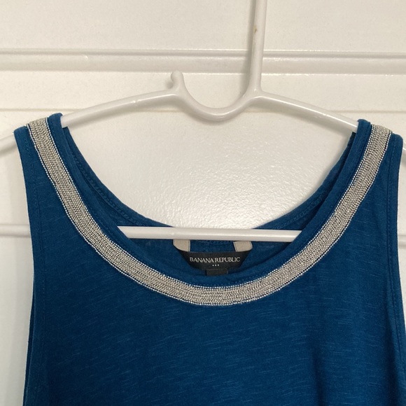 🛍️DONATED | Banana Republic | Blue Scoop Tank Beaded Neckline Small - Picture 3 of 10